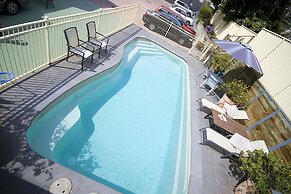 Anchorage Motel and Villas