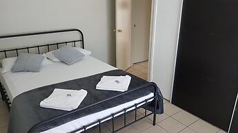 Welcome Home Motel and Apartments