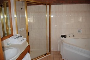 Sportslander Motor Inn