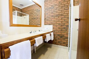 Sportslander Motor Inn