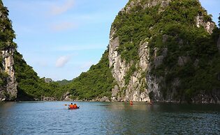 Imperial Classic Cruise Halong