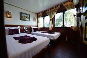 Imperial Classic Cruise Halong