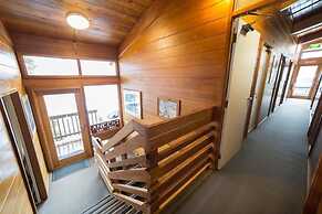 Aneeki Ski Lodge