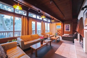 Aneeki Ski Lodge