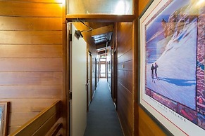 Aneeki Ski Lodge