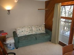 Aneeki Ski Lodge