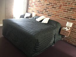 Cedar Lodge Motel