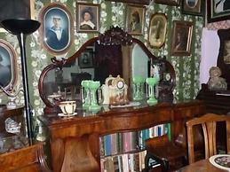 Old Colony Inn