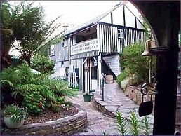 Old Colony Inn