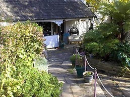 Old Colony Inn