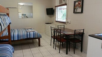 Seaforth Holiday Units