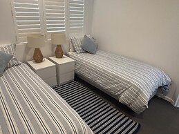 Aqua Promenade Beachfront Apartments