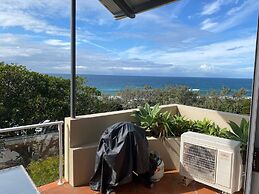Aqua Promenade Beachfront Apartments