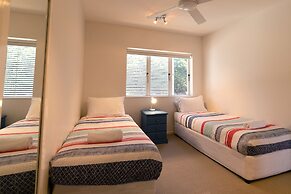 Aqua Promenade Beachfront Apartments
