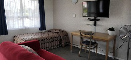 Cypress Court Motel