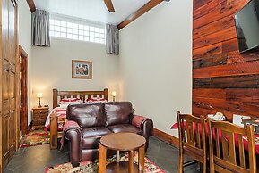 Eagle Foundry Bed & Breakfast