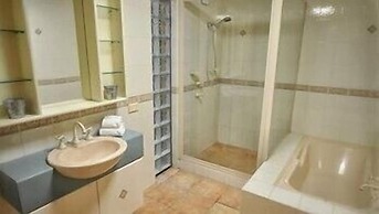 Whalers Cove Villas