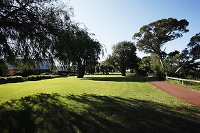 Whalers Cove Villas