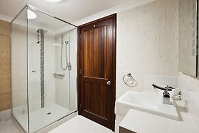 Whalers Cove Villas