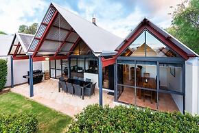 Whalers Cove Villas