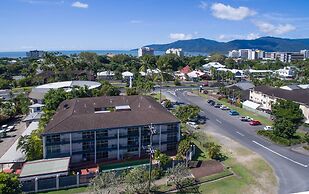 Cairns Holiday Lodge
