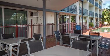 Cairns Holiday Lodge