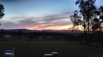 Vineyard Hill
