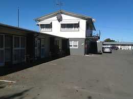 Camberley Court Motel