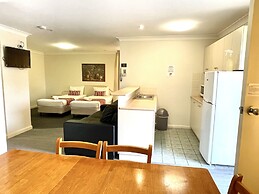 Golfview Motor Inn