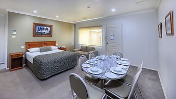 Saltbush Motor Inn