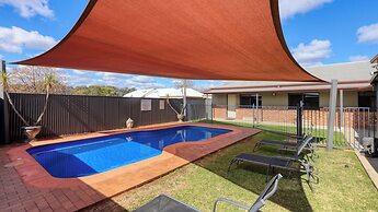 Saltbush Motor Inn
