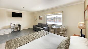 Saltbush Motor Inn