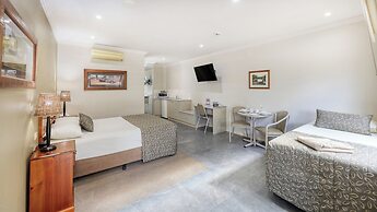 Saltbush Motor Inn