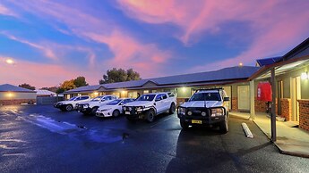 Saltbush Motor Inn