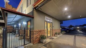 Saltbush Motor Inn