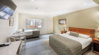 Saltbush Motor Inn