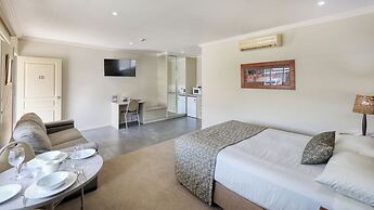 Saltbush Motor Inn