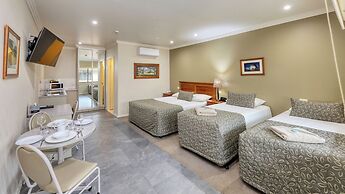 Saltbush Motor Inn
