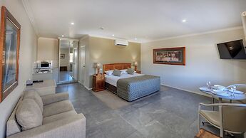 Saltbush Motor Inn