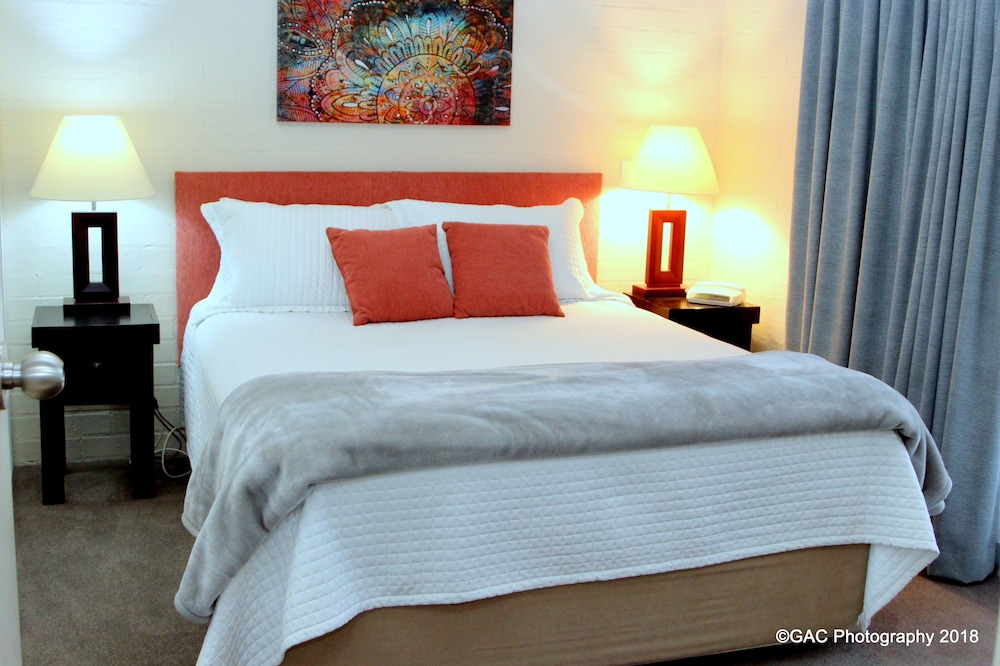 Mollymook Cove Apartments