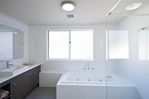 Mollymook Cove Apartments