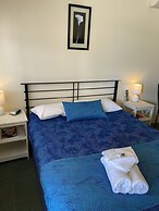 Paddle Steamer Motel