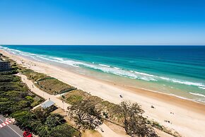The Waterford on Main Beach