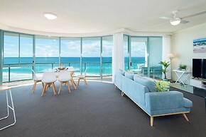 The Waterford on Main Beach
