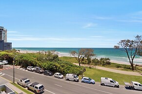 The Waterford on Main Beach