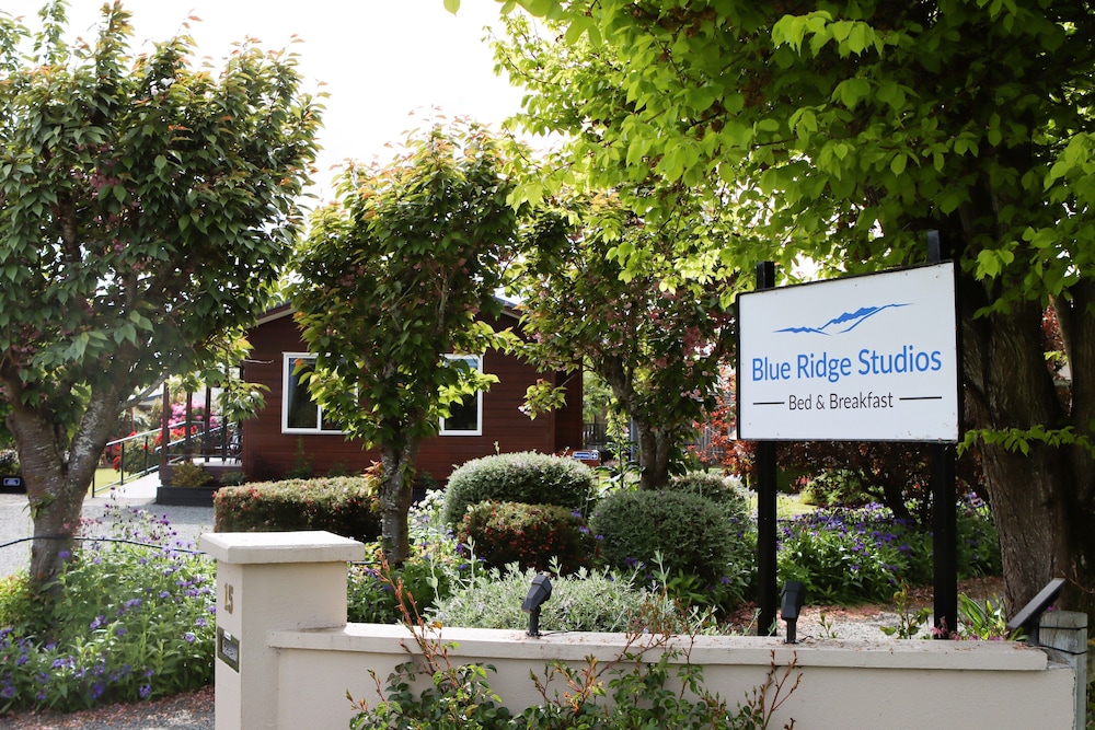 Blue Ridge Studios and Bed & Breakfast