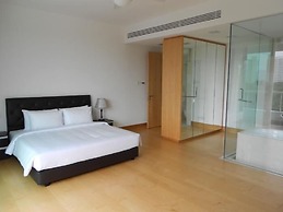Brunsfield Embassyview Condosuite