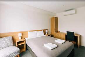 Voyager Motel