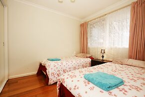 3 43 Thames Holiday Unit