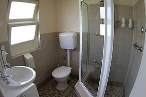 Townhouse Motel